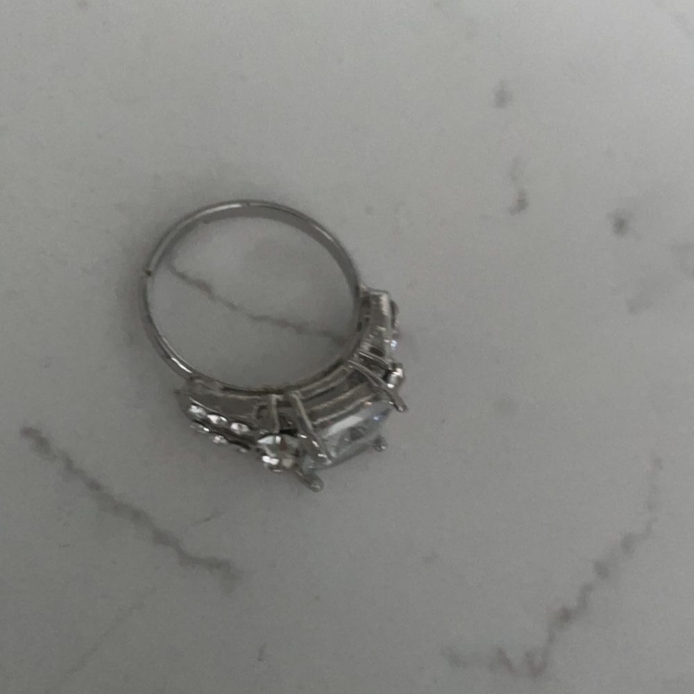Adjustable ring size 7 - Picture 2 of 2